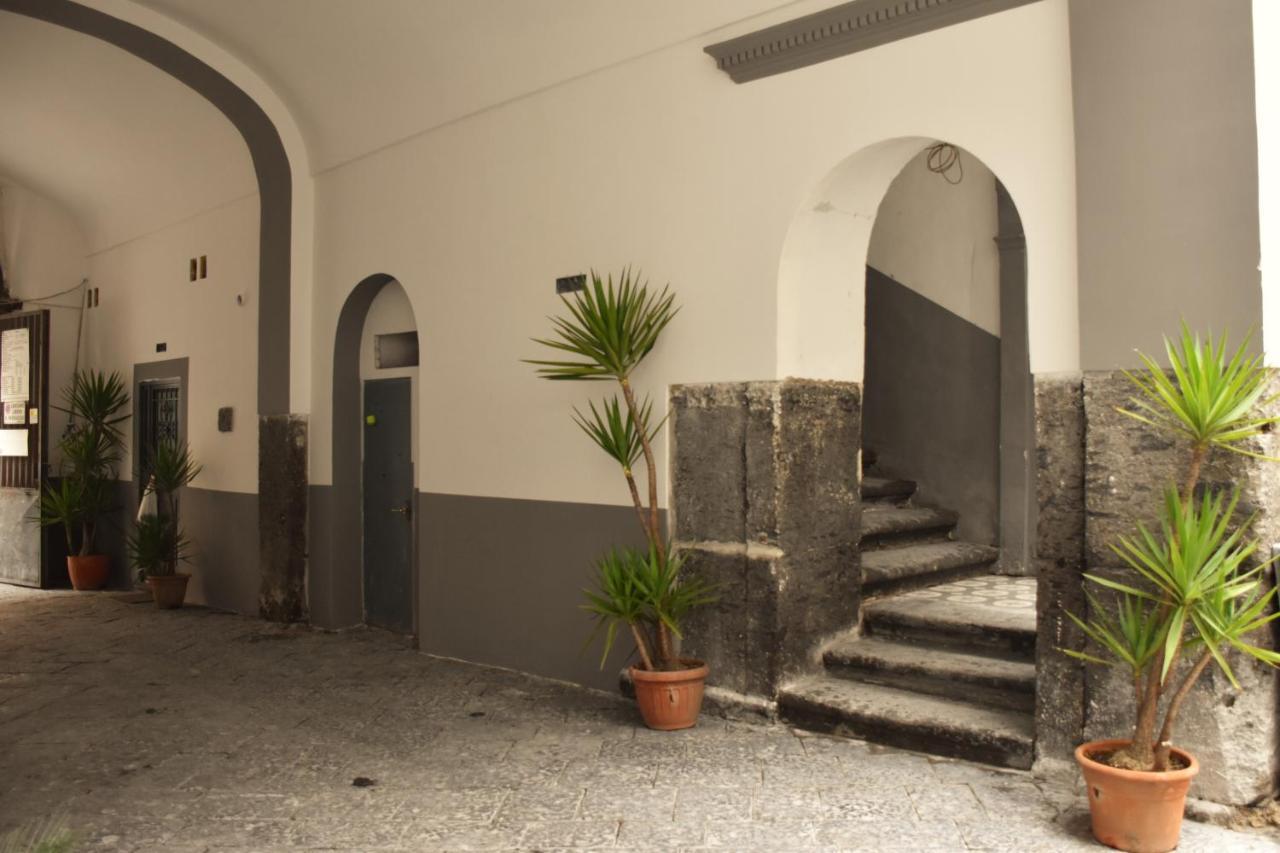 Varriale House Parking Free Small Car Neapel Exterior foto